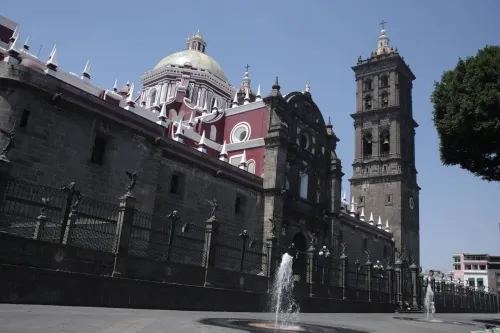 Vive Puebla Jueves Santo desolado