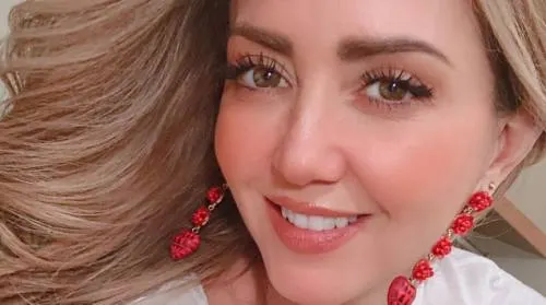 Andrea Legarreta levanta pasiones en ajustados leggins (FOTO)