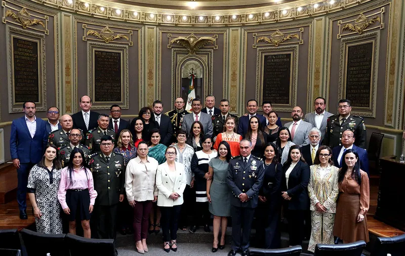 congreso-de-puebla-bicentenario-colegio-militar