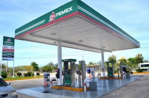 Precios de las gasolinas detonan nuevo pleito entre AMLO y cúpulas