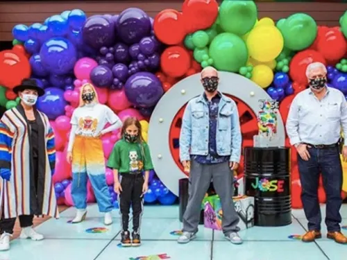 J Balvin organiza fiesta en plena cuarentena y fans lo critican
