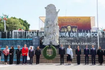 Alejandro Armenta encabeza ceremonia en el Centro Escolar Niños Héroes de Chapultepec