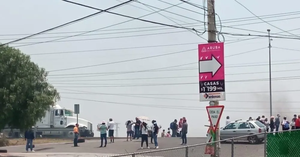 Cierran Peri por desaparición de 3 jóvenes