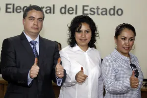 IEE presenta tinta indeleble para elecciones de julio