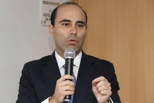 Presenta Aguilar Chedraui su proyecto a diversos clubes