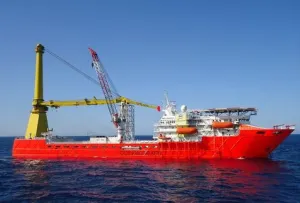 Roban buque de Oceanografía en el Golfo