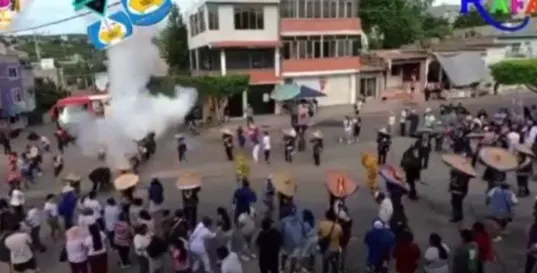 Seis heridos, entre ellos un menor, por explosión de pirotecnia en Acatlán de Osorio
