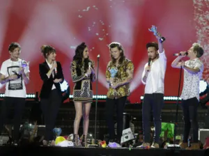 One Direction enloquece en los premios Telehit