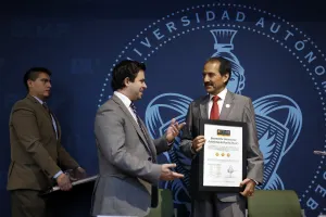 Recibe BUAP estrellas de la Quacquarelli Symonds Stars