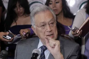 En Puebla reaparecen cadáveres priistas preciosos: Bartlett