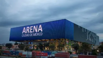 Denuncian estafas de estacionamiento en Arena Ciudad de México