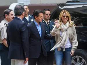 Abandona Peña Nieto hospital luego de operación