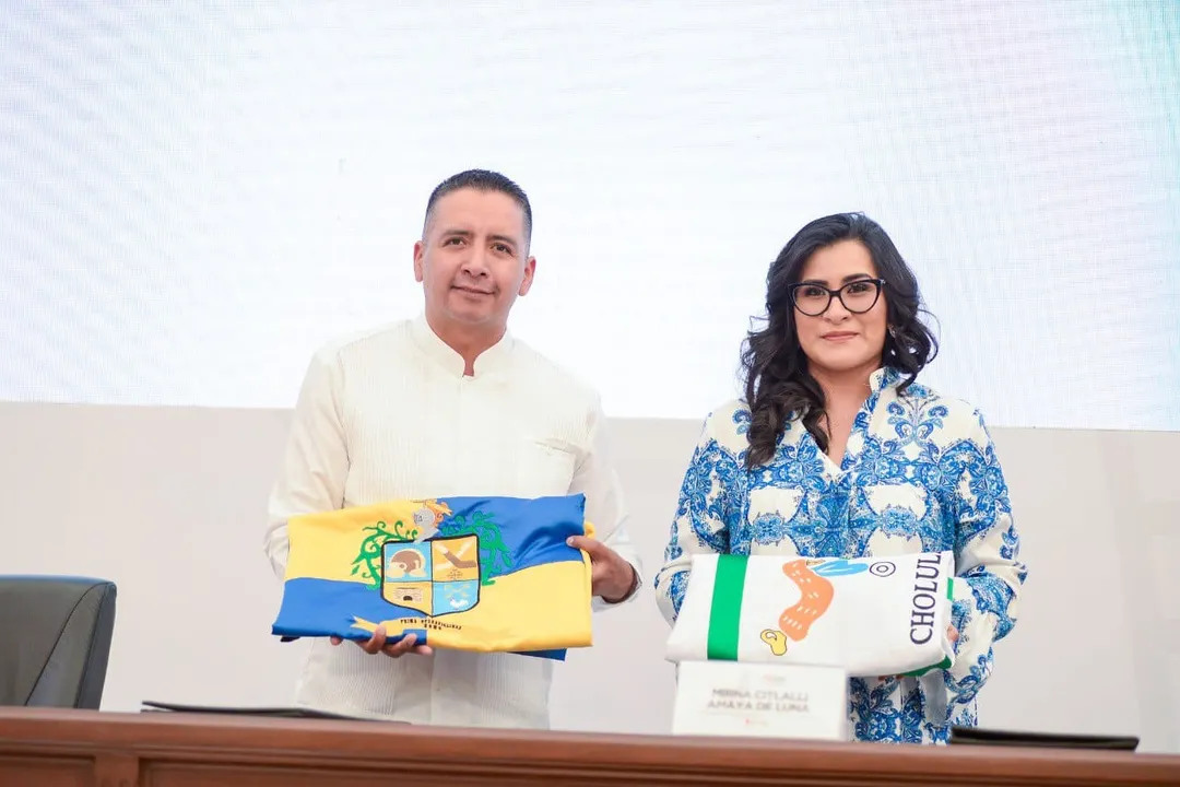 Citlalli Amaya de Luna y Edmundo Tlatehui Percino,