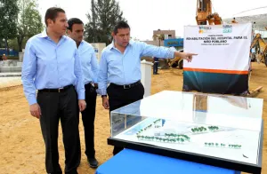 RMV coloca primera piedra del nuevo Hospital para el Niño Poblano