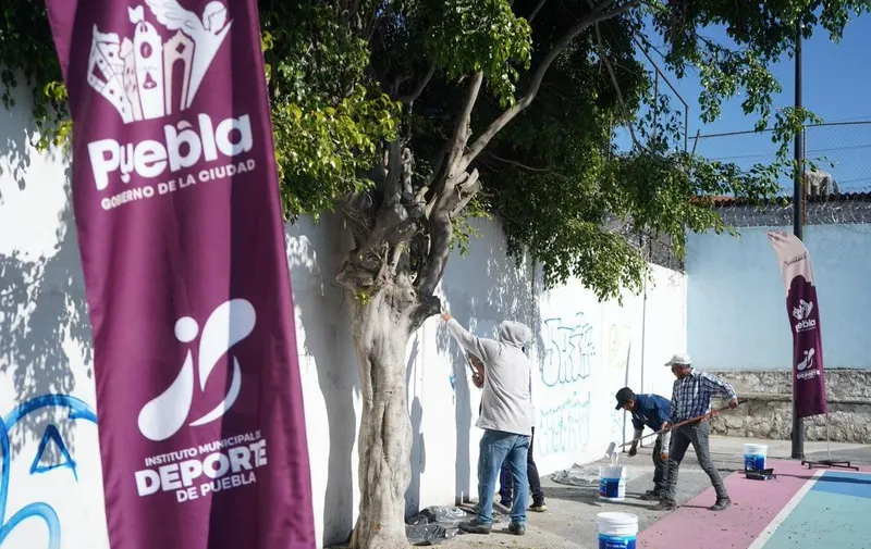 ayto-pue-jornada-pintura-cancha-usos-multiples-la-maria