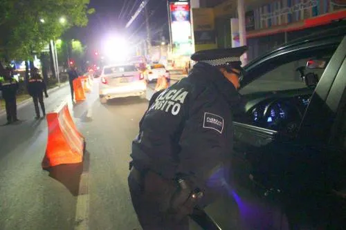 Envían al depósito vehicular 32 automóviles durante el fin de semana
