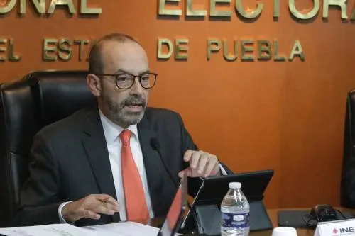 Aspirantes independientes a una diputación federal sin reunir las firmas solicitadas por el INE