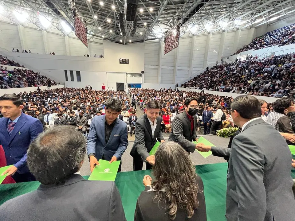 Egresan De La Utp Mil 313 Estudiantes