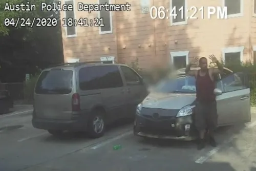 Hombre desarmado grita “que no disparen” antes de que unos policías lo mataran