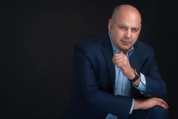 Gustavo de Hoyos desiste a proceso interno de Frente Amplio por México