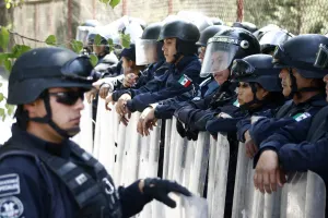 Ex elementos de Seguridad Pública piden indemnización