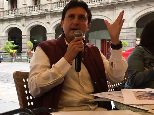 JJ niega acusaciones que realizaron panistas contra él y su esposa