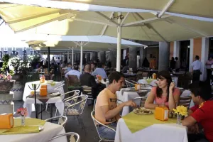 Restaurantes aumentan ventas en 30 por ciento durante Semana Santa