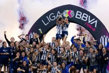 Rayadas se coronan bicampeonas de la Liga MX Femenil tras épica remontada contra Tigres