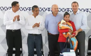 RMV rehabilita escuela y entrega apoyos en Atlixco