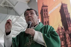Jóvenes necesitan encontrarse con la religión: Christopher Pierre