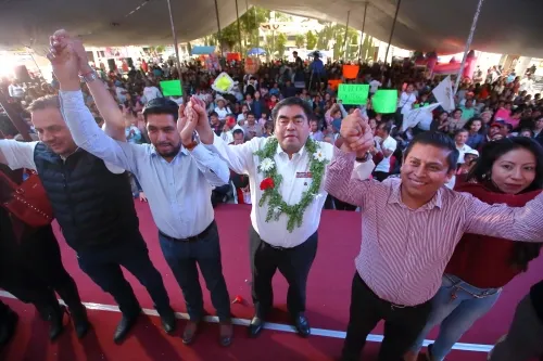 En Puebla, la deuda social está pendiente en las juntas auxiliares y colonias populares: Barbosa