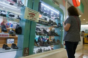Ingresos por ventas al menudeo aumentan 6.9% anual