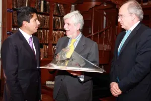 Eduardo Rivera se reúne con embajador español