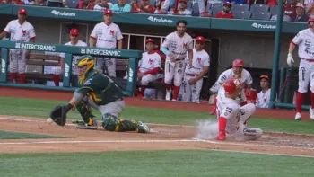 Diablos Rojos del México toma ventaja en la serie de playoff ante Pericos de Puebla
