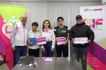 Benteler otorga beca del 100% a tres estudiantes del Centro de Día del SMDIF Puebla para continuar la preparatoria