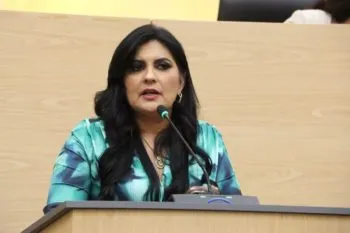 La diputada Delfina Pozos presenta iniciativa para fortalecer la transparencia, pluralidad y responsabilidad en la toma de decisiones