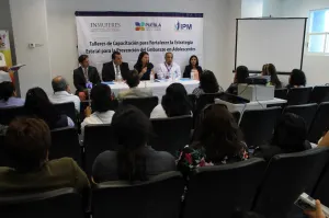 Da IPM talleres a funcionarios de prevención de embarazo adolescente