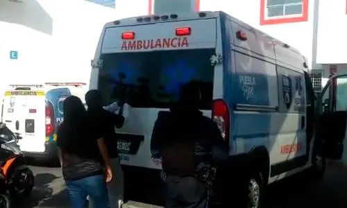 Mujer da a luz en una gasolinera del bulevar 5 de Mayo