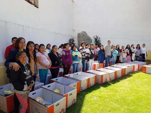 Mujeres de San Pedro Cholula se benefician con un Bien para Tu Bebé