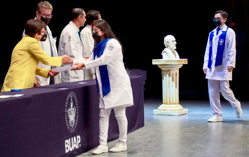 buap-graduacion-medicina