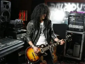?Slash?, productor de historia de origen mexicano