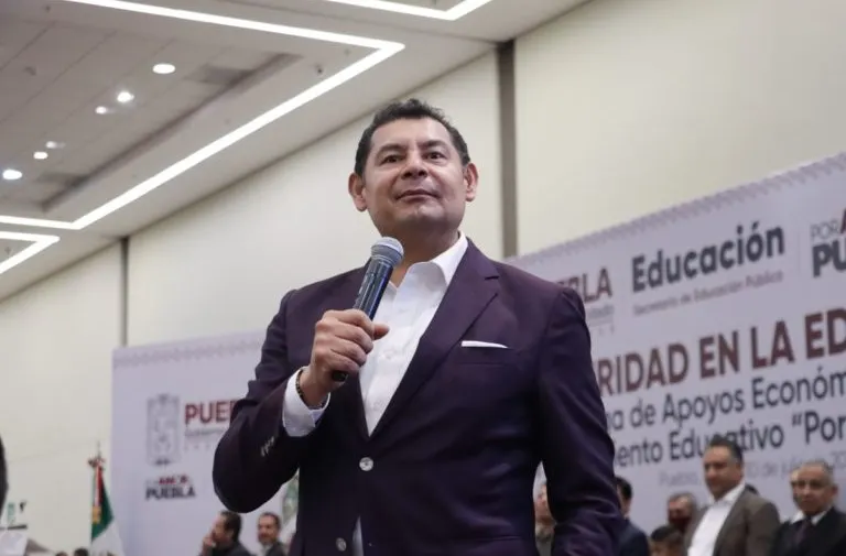 La babeante derecha, sus voceros y unos tuiteros precoces