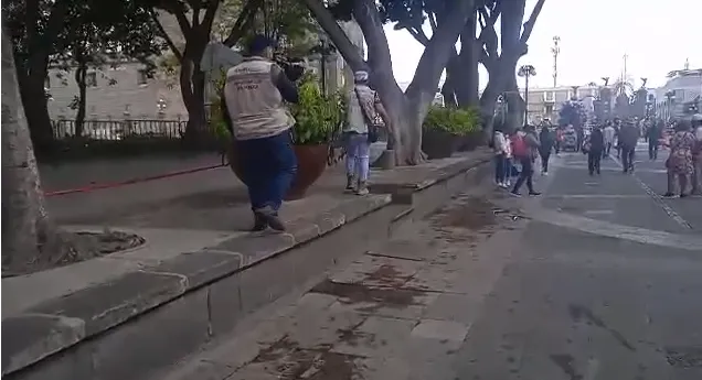 Comuna realiza operativo sanitario para evitar aglomeraciones en Zocalo capitalino