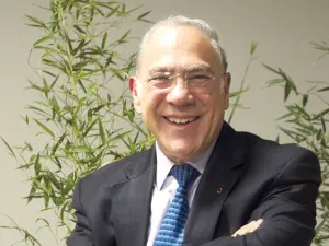 El riesgo, confiarse: Gurría; OCDE prevé recuperación económica para 2016