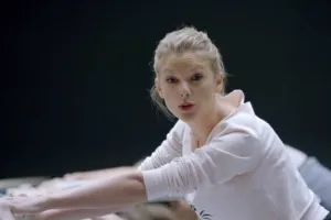 Se burla Taylor Swift de amenazas de hackers