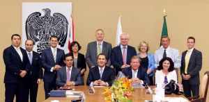 Recibe Moreno Valle a integrantes del Parlamento Británico