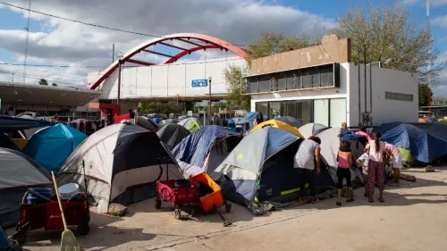 Campamentos de solicitantes de asilo en México, peores que en Irak: ONG