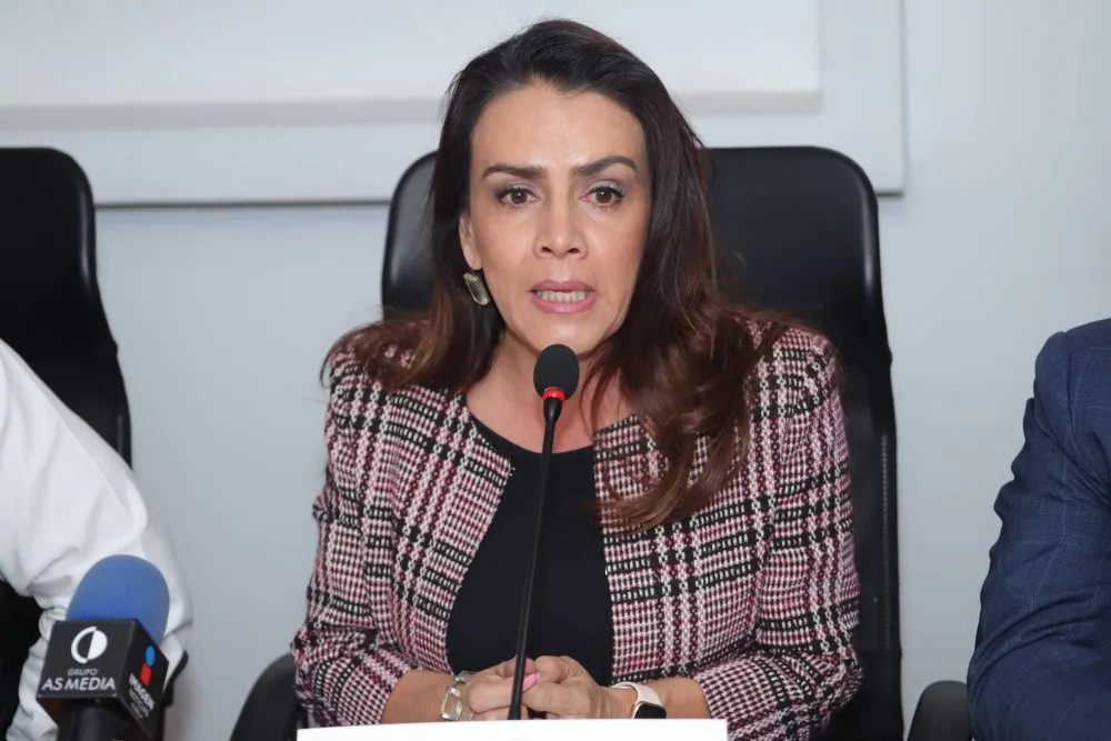 La diputada Mónica Lara se suma a las filas del Partido del Trabajo