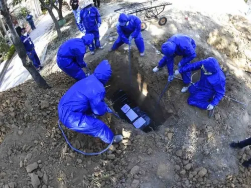 Sepultan cadáveres en fosa común de Bolivia ante falta de espacio