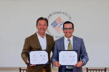 Val´Quirico y Anáhuac Puebla apuestan por el desarrollo académico